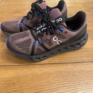 Women’s On Cloudsurfer